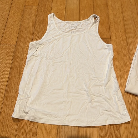 Cozy Earth off white sleep set - Picture 7 of 12